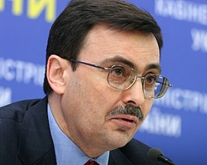 Азаров "накинул" еще 4 миллиарда "Нафтогазу"