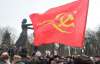 Во Львове сотню пенсионеров-коммунистов охраняли 7 автобусов "Беркута