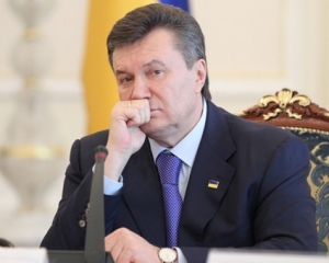 Янукович пообещал определиться относительно Порошенко в ближайшее время