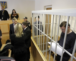 Судді пішли відпочити перед винесенням остаточного вироку Луценку