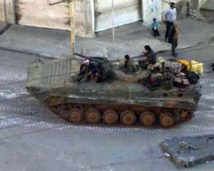 Асад взял штурмом Хомс, в плен попали французские военные