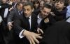 Саркози спрятался от разгневанных демонстрантов в баре