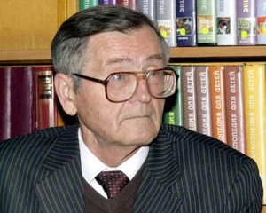 Шкідливо відправляти у небуття як нинішню владу, так і опозицію – Дзюба