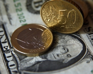 В Україні курс євро знизився на 8 копійок, долар коштує трохи менше 8 гривень