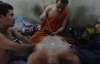 Дух тигра: тайські чоловіки виконують ритуал магічного татуювання
