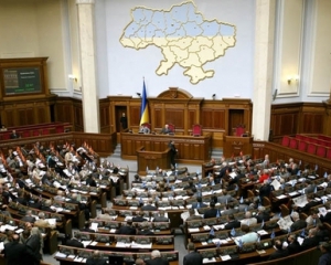 40% действующих народных депутатов будут баллотироваться по "мажоритарке" - опрос