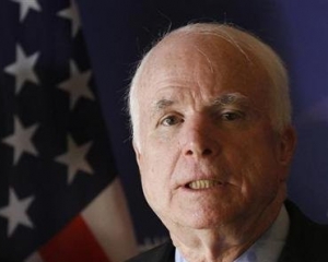 Американський сенатор закликав почати бомбардування Сирії