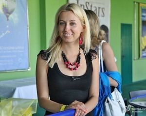Над Тонею Матвієнко насміхалися на вечірці через її українську мову