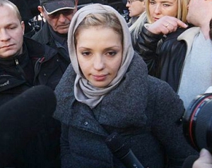 Євгенія Тимошенко після триденного побачення з мамою покинула колонію