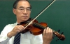 Японец сплел из паутины скрипичные струны