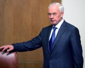 Азаров похвалився: було важко, та Україна на коліна ні перед ким не стала