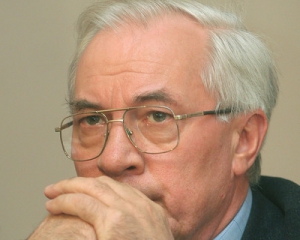 Азарову не подобається, що асоціацію з ЄС "з надуманих причин відклали у довгий ящик"