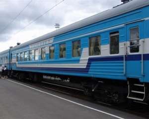 Одесские железнодорожники забыли прицепить 4 пассажирских вагона