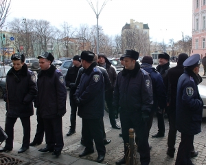 З&#039;їзд &quot;регіоналів&quot; охороняє армія міліції і снайпери