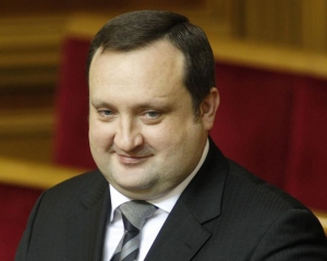 Арбузов рассказал о миллионах гривен, которые выиграет "Нафтогаз" от расчета в рублях