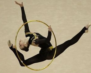 Художня гімнастика. Різатдінова та Максименко зайняли сім призових місць на Кубку Дегюгіної