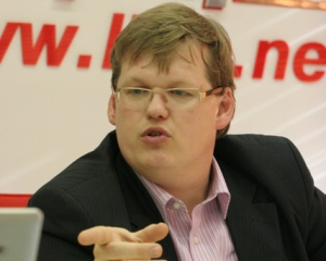 В Уряду немає грошей навіть на виконання бюджету, а не те що на "покращення" - експерт