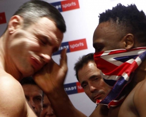Кличко оплатили поездку представителя WBC, который отобрал лицензию у Чисоры - промоутер боксера