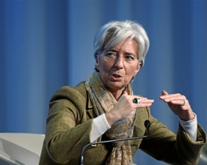 МВФ: Перед світовою економікою постала нова загроза - ціни на нафту