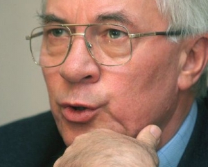 Азаров дал понять, что Украине до Китая очень далеко