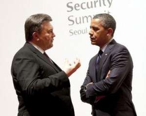 Обама нашел всего 4 минуты для общения с Януковичем