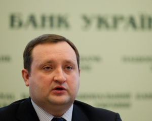 Арбузов пообещал удержать гривню после &quot;покращення&quot; от Януковича