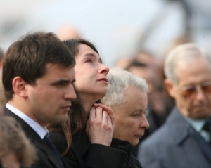 Дось Качиньского требует международного расследования Смоленской трагедии
