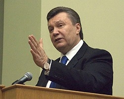 Янукович хоче дружити як з євразійським регіоном, так і з Заходом