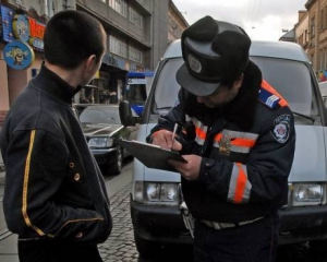 На українських дорогах поменшає інспекторів ДАІ