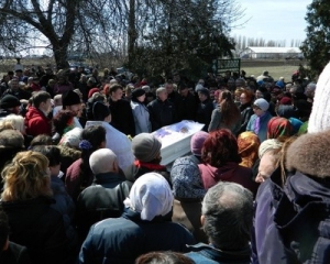 Жители села Луч возмущены: Макар нужно было похоронить не там, где героев