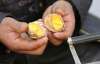 Китайцы готовят весенний деликатес: яйца, сваренные в детской моче