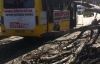 В Одесі дерево впало на маршрутку з пасажирами