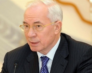 Азаров пообіцяв серйозно взятися за ринок праці