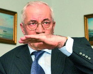 Азаров назвав "нашим резервом" 8 мільйонів українців, які не платять податки