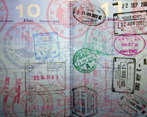 В Україні затримують видачу закордонних паспортів