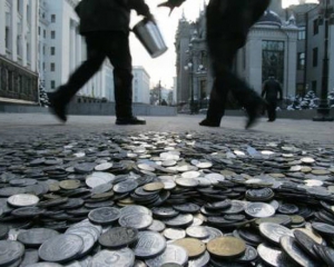 Борги України зростають вдвічі швидше за ВВП