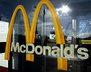 Співробітника McDonald&#039;s можуть посадити на 20 років за плювок в чай клієнта