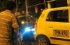 Нетерпляча колумбійка "посунула" таксі з дороги, бо не хотіла більше чекати