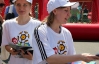 Волонтеров Евро-2012 уже приобщают к команде организаторов турнира