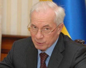 Азаров хоче наситити ринок українськими товарами, бо думає, що через соціальні реформи люди більше купують