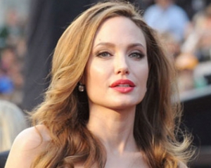 Анджелина Джоли готова потолстеть ради свадебного платья
