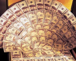 Курс доллара потерял 1 копейку на продаже, евро также подешевел