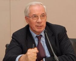 Азаров: Украина платит за российский газ 550 долл. за тыс кубометров