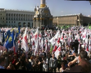 &quot;Бютівець&quot; запевнив, що міліція під АП його не била: &quot;Була сутичка, та синців немає&quot;