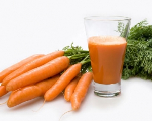Морковный сок лечит насморк эффективнее, чем спрей из аптеки