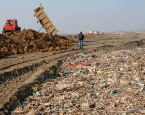 Почти тысяча мусорных свалок в Украине перегружены и экологически опасны