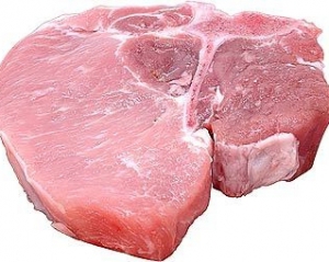 Мясо подорожало на 5-10%, его производство падает