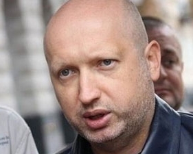 Турчинов намекнул, что "доктора Пи" взять на работу попросили люди Ющенко