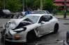 В Києві "Porsche" з номерами ВР розбив 2 машини, водій втік