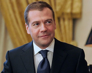 Медведев верит в динамичное развитие отношений между Украиной и РФ